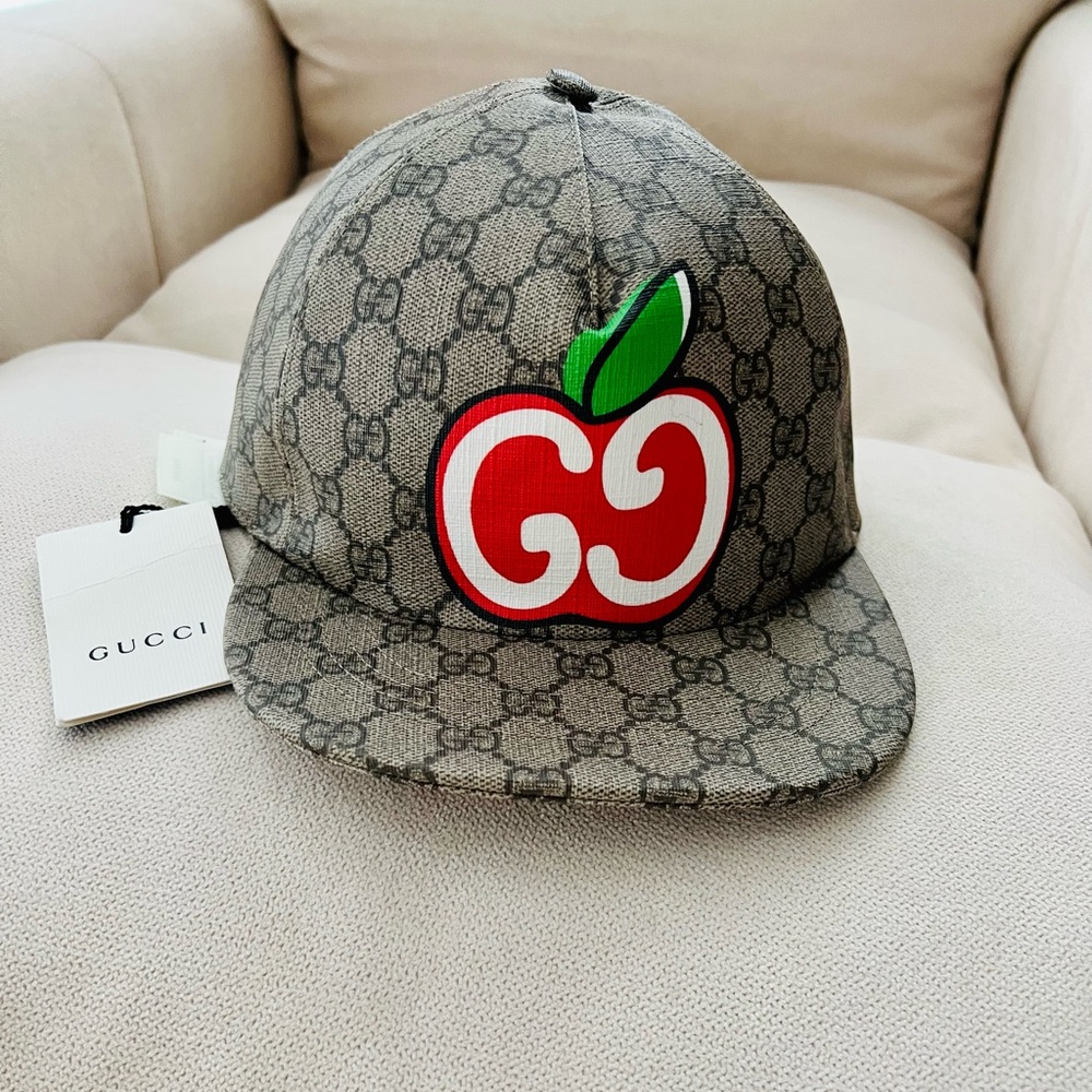 Gucci GG Supreme Apple Baseball Hat Sz M